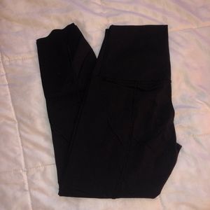 lululemon black scallop leggings size 6